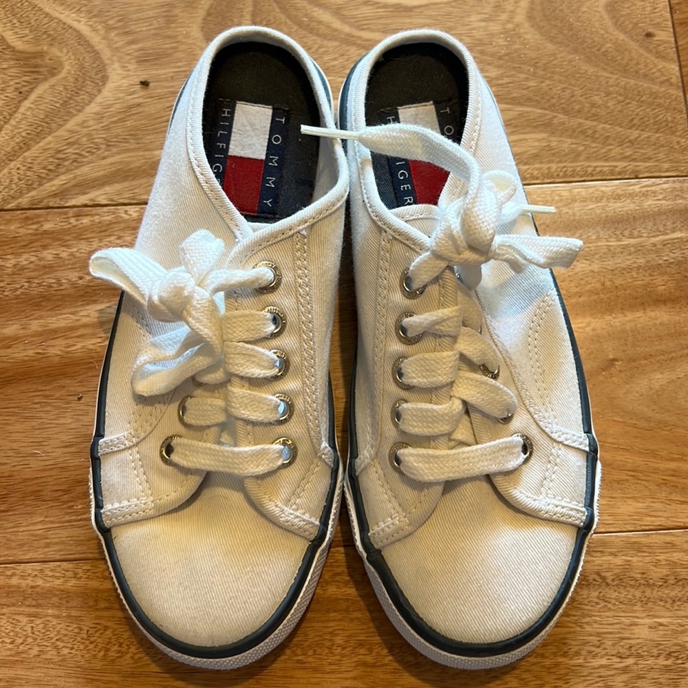 New Vintage Tommy Hilfiger Tennis Shoe Mule